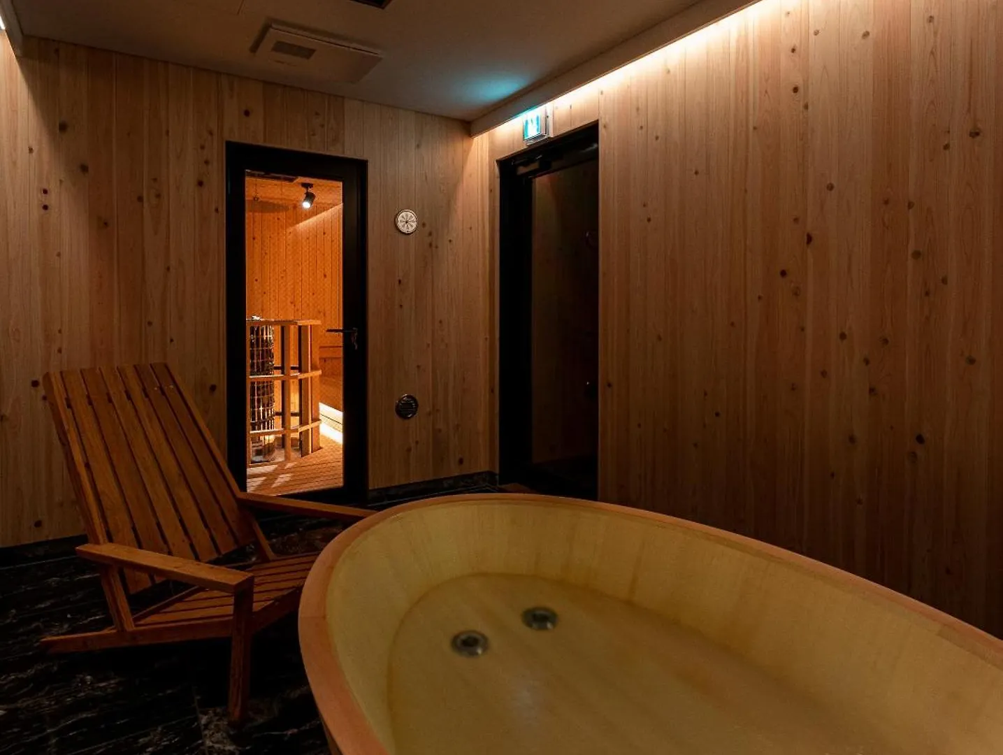 9Hotel Tenjin Fukuoka  0*, Fukuoka (Fukuoka)